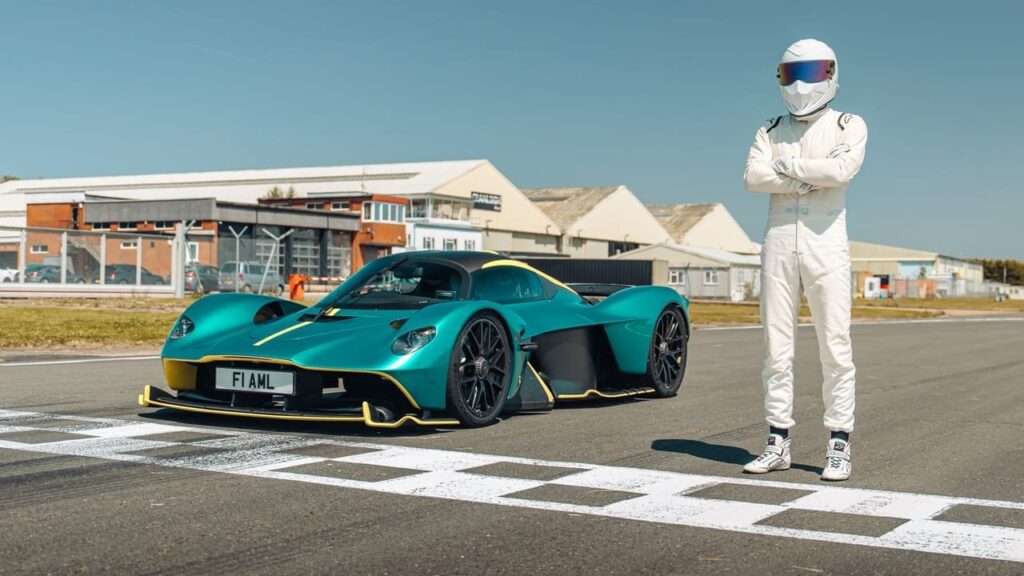 Aston Martin Valkyrie 2025 hybrid V12 Formula 1 inspired supercar