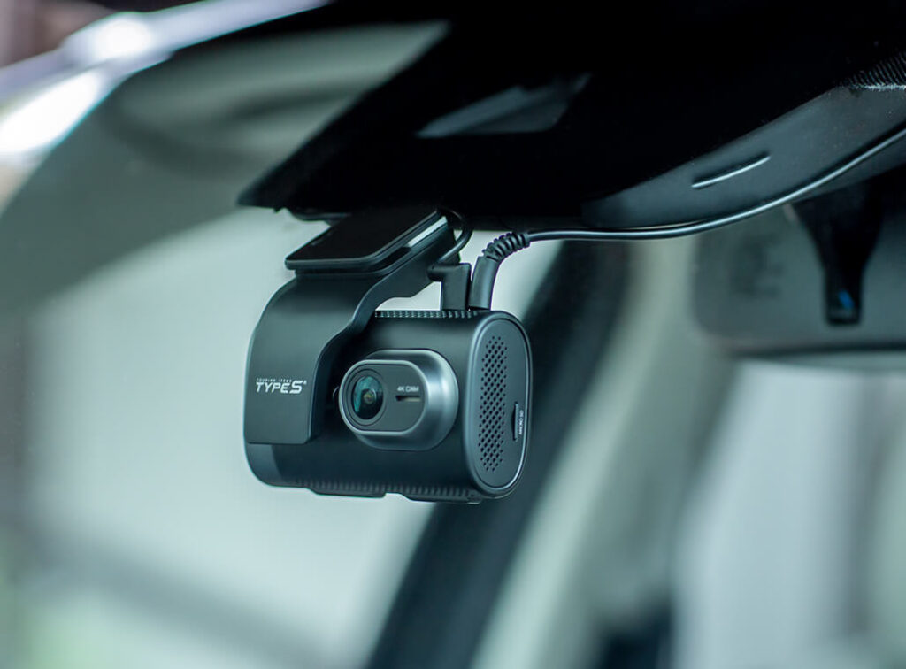TYPE S T400 AI dash cam front design and display